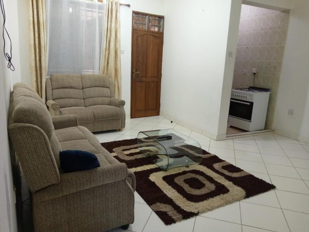 Lux Suites Bamburi Furnished Apartments Εξωτερικό φωτογραφία